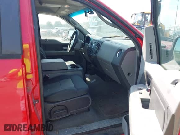 2008 Ford F-150 XLT с VIN 1FTPW14VX8FB97115, выставлен на аукционе IAAI как лот 43258837 с пробегом 206 016 миль миль и . История ставок и продаж доступна на DreamBid. Изображение 5.