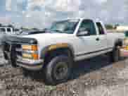1998 Chevrolet Silverado 2500 с VIN 1GCGK29R6WE117924, выставлен на аукционе Copart как лот 69374745 с пробегом 189 999 миль миль и Списание • Salvage title. История ставок и продаж доступна на DreamBid. Изображение 1.