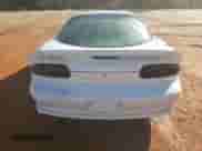 1998 Chevrolet Camaro z VIN 2G1FP22K6W2113323, wystawiony jako Copart lot #83366574 z przebiegiem 218 695 mil mil oraz Szkoda całkowita • Salvage title. Historia ofert i sprzedaży dostępna na DreamBid. Obrazek 6.