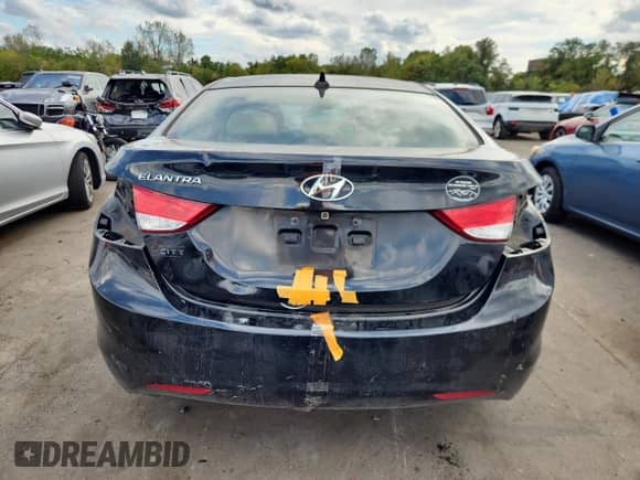2013 Hyundai Elantra Limited с VIN 5NPDH4AE5DH245011, выставлен на аукционе Copart как лот 84955665 с пробегом 172 588 миль миль и Списание • Salvage title. История ставок и продаж доступна на DreamBid. Изображение 6.