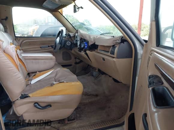 1997 Dodge 1500 с VIN 1B7HC13ZXVJ553234, выставлен на аукционе IAAI как лот 43284163 с пробегом 228 059 миль миль и . История ставок и продаж доступна на DreamBid. Изображение 5.
