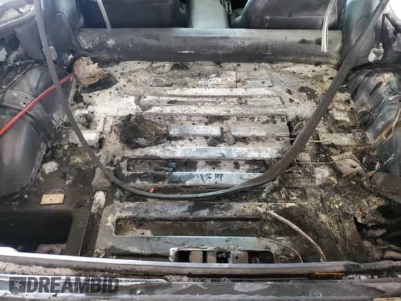 2007 Chevrolet Corvette Z06 z VIN 1G1YY26E375125218, wystawiony jako Copart lot #87953395 z przebiegiem Nie podano mil oraz Szkoda całkowita • Salvage title. Historia ofert i sprzedaży dostępna na DreamBid. Obrazek 9.