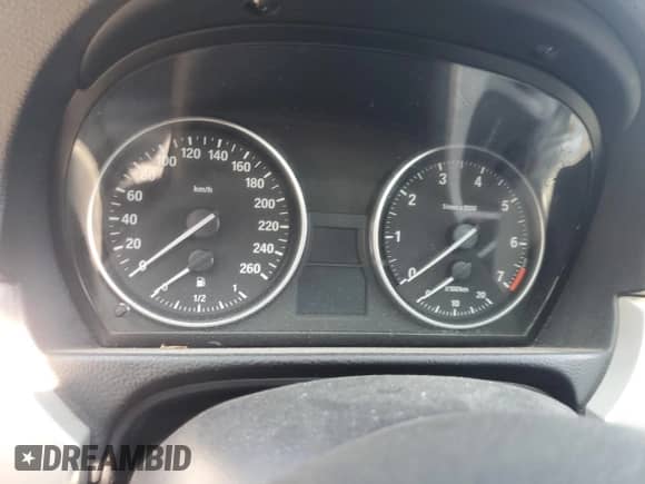 2011 BMW 3 Series 323i с VIN WBAPG7C59BA937191, выставлен на аукционе Copart как лот 66325195 с пробегом Не указан миль и Чистый • Clean title. История ставок и продаж доступна на DreamBid. Изображение 9.