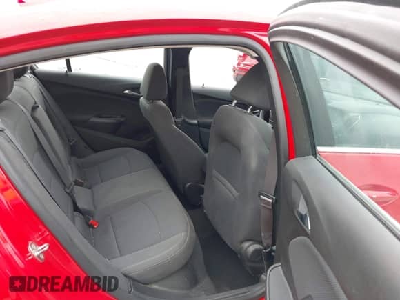 2017 Chevrolet Cruze LT с VIN 1G1BE5SM3H7236595, выставлен на аукционе IAAI как лот 43284915 с пробегом 90 312 миль миль и . История ставок и продаж доступна на DreamBid. Изображение 8.