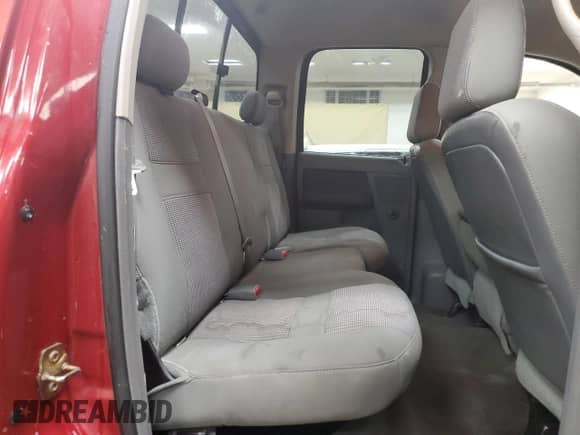 2006 Dodge 3500 ST z VIN 3D7LX38C76G235787, wystawiony jako Copart lot #57222075 z przebiegiem 172 071 mil mil oraz Czysty tytuł • Clean title. Historia ofert i sprzedaży dostępna na DreamBid. Obrazek 10.