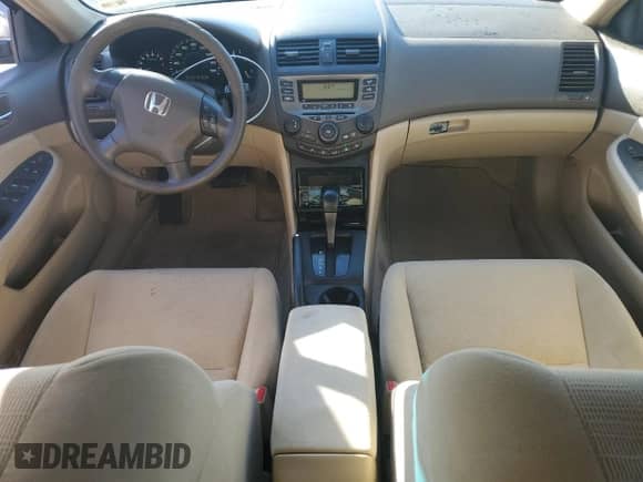 2007 Honda Accord LX z VIN 1HGCM56447A147551, wystawiony jako Copart lot #85527245 z przebiegiem 187 219 mil mil oraz Czysty tytuł • Clean title. Historia ofert i sprzedaży dostępna na DreamBid. Obrazek 8.