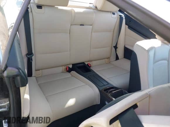 2013 BMW 3 Series 328i с VIN WBADW7C53DE732757, выставлен на аукционе IAAI как лот 43523498 с пробегом 52 501 миль миль и . История ставок и продаж доступна на DreamBid. Изображение 8.