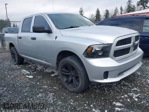 2017 Ram 1500 Express z VIN 1C6RR6KTXHS622667, wystawiony jako IAAI lot #41582964 z przebiegiem Nie podano mil oraz . Historia ofert i sprzedaży dostępna na DreamBid. Obrazek 1.