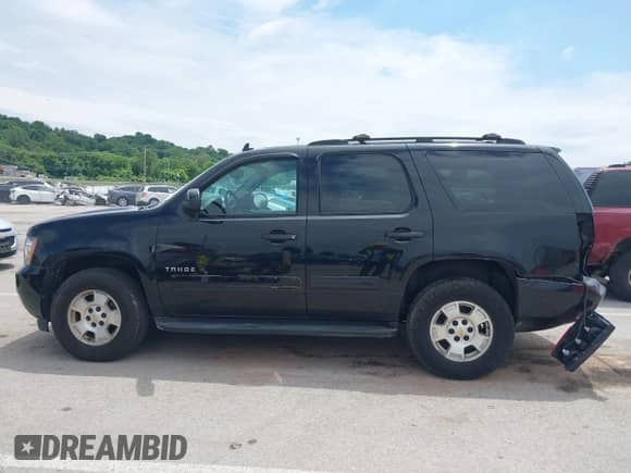 2012 Chevrolet Tahoe LS с VIN 1GNSCAE08CR264685, выставлен на аукционе IAAI как лот 42357932 с пробегом 188 923 миль миль и . История ставок и продаж доступна на DreamBid. Изображение 14.