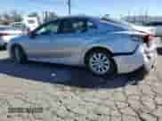 2019 Toyota Camry LE с VIN 4T1B11HKXKU821888, выставлен на аукционе Copart как лот 86159375 с пробегом 64 469 миль миль и Списание • Salvage title. История ставок и продаж доступна на DreamBid. Изображение 2.