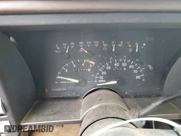 1994 GMC Sierra 1500 z VIN 1GTEC14K7RE500767, wystawiony jako Copart lot #67212065 z przebiegiem 310 729 mil mil oraz Szkoda całkowita • Salvage title. Historia ofert i sprzedaży dostępna na DreamBid. Obrazek 9.