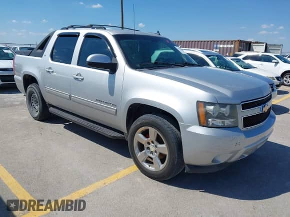 2011 Chevrolet Avalanche LT с VIN 3GNMCFE00BG382721, выставлен на аукционе IAAI как лот 43293486 с пробегом 170 754 миль миль и . История ставок и продаж доступна на DreamBid. Изображение 1.