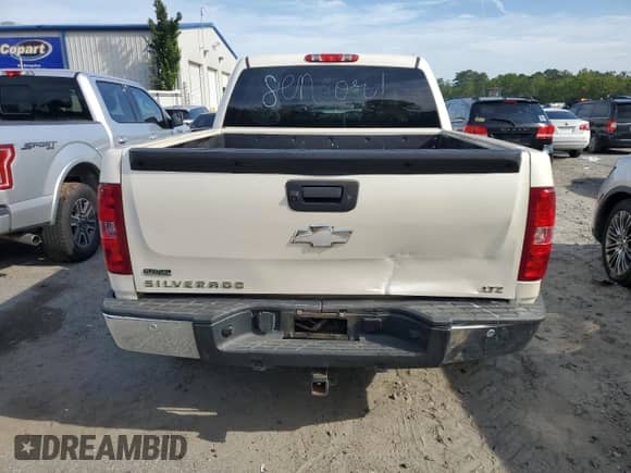 2011 Chevrolet Silverado 1500 LTZ с VIN 3GCPCTE03BG153437, выставлен на аукционе Copart как лот 70487895 с пробегом 136 251 миль миль и Списание • Salvage title. История ставок и продаж доступна на DreamBid. Изображение 6.