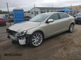 2018 Volvo S60 Inscription Platinum с VIN LYV402TM4JB163234, выставлен на аукционе Copart как лот 55423235 с пробегом 11 943 миль миль и Списание • Salvage title. История ставок и продаж доступна на DreamBid. Изображение 1.
