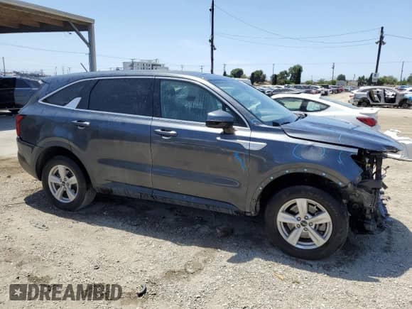 2022 Kia Sorento LX with VIN 5XYRGDLC4NG075169, listed as a Copart auction lot 57127925 with 75,902 mi miles and Salvage title. Bid and sale history available at DreamBid. Image 4.