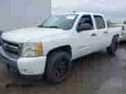 2011 Chevrolet Silverado 1500 LT with VIN 3GCPKSE30BG276068, listed as a IAAI auction lot 43450680 with 215,438 mi miles and . Bid and sale history available at DreamBid. Image 16.