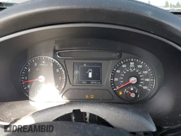 2017 Kia Sorento LX z VIN 5XYPGDA59HG195453, wystawiony jako Copart lot #54216215 z przebiegiem 187 311 mil mil oraz Szkoda całkowita • Salvage title. Historia ofert i sprzedaży dostępna na DreamBid. Obrazek 9.