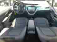 2021 Chevrolet Bolt EV Premier z VIN 1G1FZ6S07M4103987, wystawiony jako Copart lot #61461585 z przebiegiem 7 218 mil mil oraz Szkoda całkowita • Salvage title. Historia ofert i sprzedaży dostępna na DreamBid. Obrazek 8.