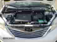 2014 Toyota Sienna XLE z VIN 5TDYK3DC0ES454692, wystawiony jako Copart lot #84995675 z przebiegiem 52 669 mil mil oraz Szkoda całkowita • Salvage title. Historia ofert i sprzedaży dostępna na DreamBid. Obrazek 12.