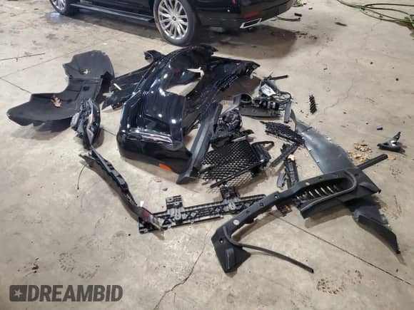 2022 Cadillac Escalade with VIN 1GYS4CKT7NR184467, listed as a Copart auction lot 85306174 with 26,379 mi miles and Salvage title. Bid and sale history available at DreamBid. Image 13.