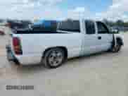 2000 Chevrolet Silverado 1500 LS z VIN 2GCEC19TXY1274824, wystawiony jako Copart lot #71116025 z przebiegiem Nie podano mil oraz Nie do naprawy • Non repairable. Historia ofert i sprzedaży dostępna na DreamBid. Obrazek 3.