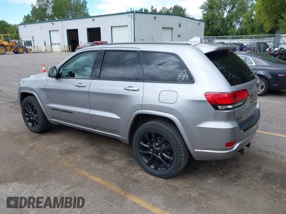 2018 Jeep Grand Cherokee Altitude с VIN 1C4RJFAGXJC309316, выставлен на аукционе IAAI как лот 43154455 с пробегом 88 768 миль миль и . История ставок и продаж доступна на DreamBid. Изображение 3.
