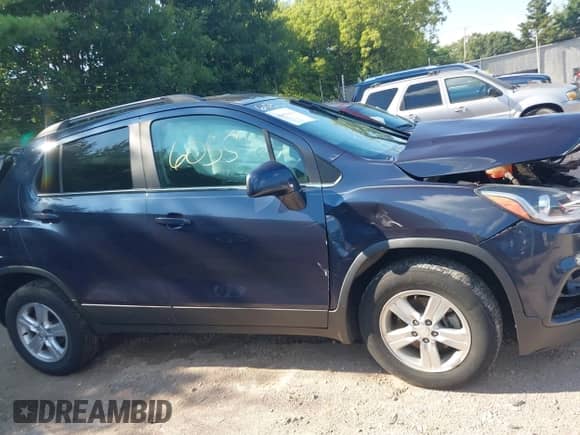2018 Chevrolet Trax LT with VIN 3GNCJPSB8JL393551, listed as a IAAI auction lot 42966055 with 97,504 mi miles and . Bid and sale history available at DreamBid. Image 14.