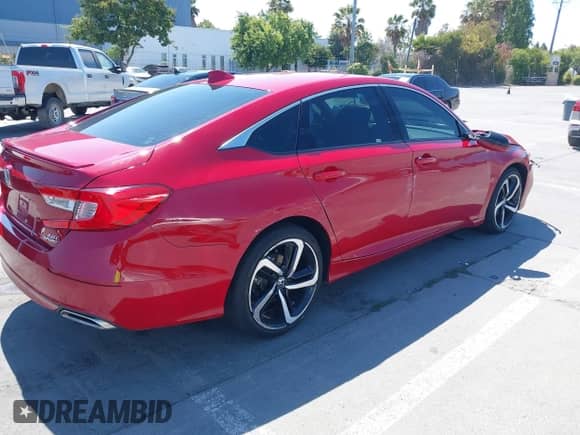 2019 Honda Accord Sport with VIN 1HGCV2F34KA032654, listed as a IAAI auction lot 42760492 with 21,479 mi miles and . Bid and sale history available at DreamBid. Image 4.