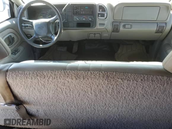 1998 Chevrolet Suburban с VIN 1GNGC26R5WJ371236, выставлен на аукционе Copart как лот 71721124 с пробегом 387 301 миль миль и Списание • Salvage title. История ставок и продаж доступна на DreamBid. Изображение 8.