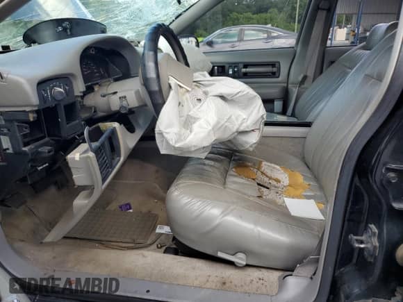 1996 Chevrolet Caprice 1SA Special Value с VIN 1G1BL52PXTR187425, выставлен на аукционе Copart как лот 61310825 с пробегом Не указан миль и Списание • Salvage title. История ставок и продаж доступна на DreamBid. Изображение 7.