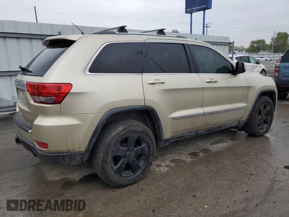 2011 Jeep Grand Cherokee Laredo with VIN 1J4RR4GG6BC731373, listed as a Copart auction lot 55487855 with 280,689 mi miles and Non repairable. Bid and sale history available at DreamBid. Image 3.