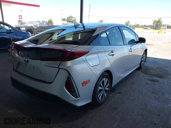 2018 Toyota Prius Plus z VIN JTDKARFP9J3078890, wystawiony jako IAAI lot #42617146 z przebiegiem 59 270 mil mil oraz . Historia ofert i sprzedaży dostępna na DreamBid. Obrazek 4.
