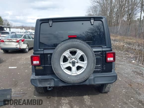 2022 Jeep Wrangler Unlimited Sport S с VIN 1C4HJXDG1NW142202, выставлен на аукционе IAAI как лот 41864413 с пробегом 100 647 миль миль и . История ставок и продаж доступна на DreamBid. Изображение 15.