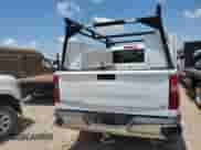 2022 Chevrolet Silverado 2500HD LT z VIN 1GC0WNE7XNF137792, wystawiony jako Copart lot #57893654 z przebiegiem 56 973 mil mil oraz Szkoda całkowita • Salvage title. Historia ofert i sprzedaży dostępna na DreamBid. Obrazek 6.