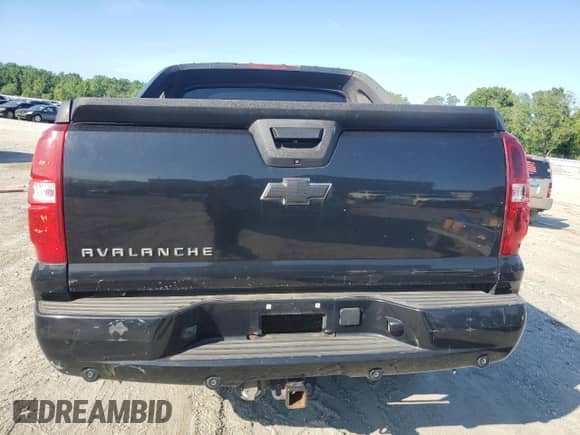 2007 Chevrolet Avalanche 2LT z VIN 3GNEC12047G309774, wystawiony jako Copart lot #61242415 z przebiegiem Nie podano mil oraz Szkoda całkowita • Salvage title. Historia ofert i sprzedaży dostępna na DreamBid. Obrazek 6.