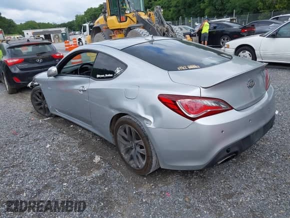 2013 Hyundai Genesis Coupe Grand Touring с VIN KMHHU6KJ4DU081286, выставлен на аукционе IAAI как лот 42696203 с пробегом 121 227 миль миль и . История ставок и продаж доступна на DreamBid. Изображение 3.