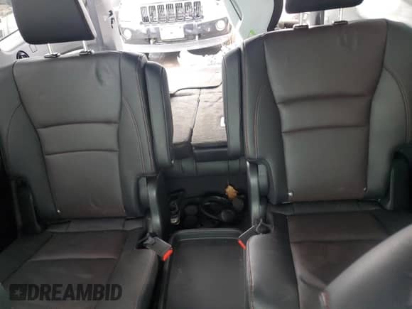 2022 Honda Pilot Black Edition z VIN 5FNYF6H77NB057682, wystawiony jako Copart lot #81367415 z przebiegiem 27 466 mil mil oraz Szkoda całkowita • Salvage title. Historia ofert i sprzedaży dostępna na DreamBid. Obrazek 10.