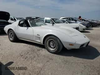 1975 Chevrolet Corvette с VIN 1Z37J5S415144, выставлен на аукционе Copart как лот 75243094 с пробегом 72 601 миль миль и Списание • Salvage title. История ставок и продаж доступна на DreamBid. Изображение 4.