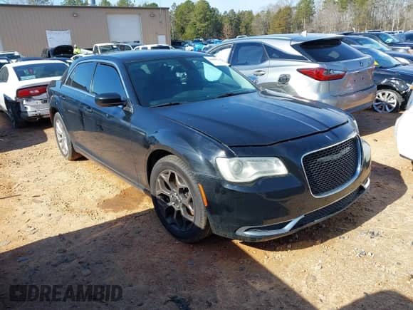 2016 Chrysler 300 Anniversary Edition с VIN 2C3CCARG7GH349399, выставлен на аукционе IAAI как лот 41484878 с пробегом 146 366 миль миль и . История ставок и продаж доступна на DreamBid. Изображение 1.
