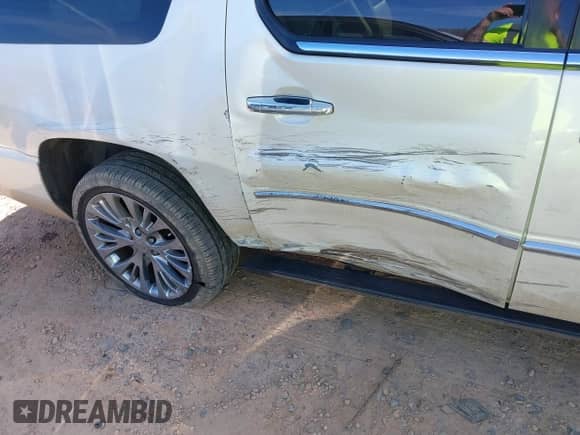 2011 Cadillac Escalade ESV Premium z VIN 1GYS4JEF1BR154922, wystawiony jako IAAI lot #41487239 z przebiegiem 154 979 mil mil oraz . Historia ofert i sprzedaży dostępna na DreamBid. Obrazek 6.