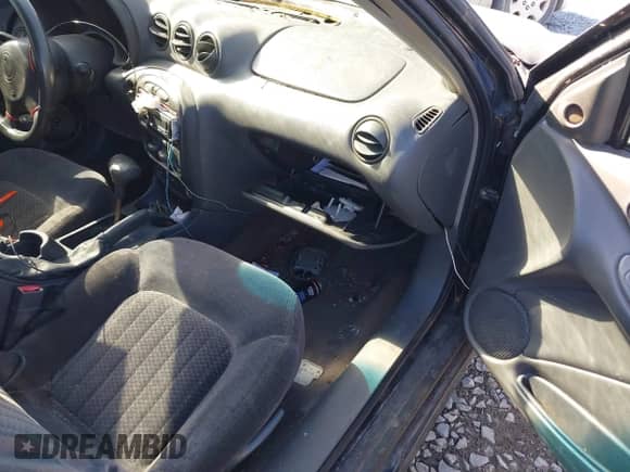 2000 Pontiac Grand Am GT z VIN 1G2NW12E2YM744579, wystawiony jako IAAI lot #41098582 z przebiegiem 186 205 mil mil oraz . Historia ofert i sprzedaży dostępna na DreamBid. Obrazek 5.