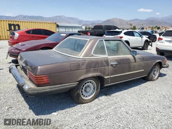 1982 Mercedes-Benz 380 SL with VIN WDBBA45A1CB011319, listed as a Copart auction lot 65068925 with 191,245 mi miles and Clean title. Bid and sale history available at DreamBid. Image 3.