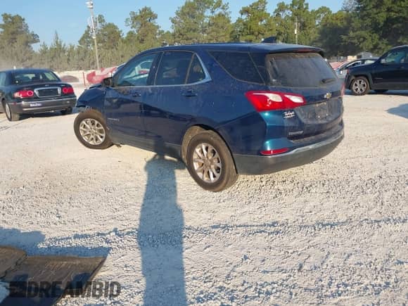 2020 Chevrolet Equinox LT with VIN 3GNAXKEV8LL325249, listed as a IAAI auction lot 43219594 with 87,715 mi miles and . Bid and sale history available at DreamBid. Image 3.