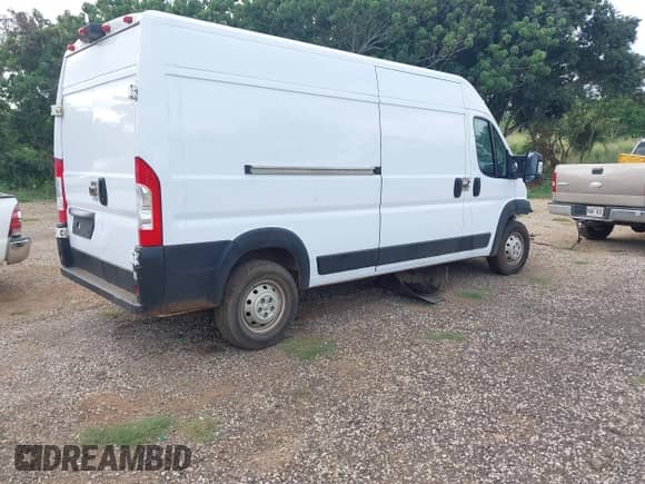 2021 Ram ProMaster Cargo with VIN 3C6LRVDG8ME554950, listed as a IAAI auction lot 40776375 with 30,354 mi miles and . Bid and sale history available at DreamBid. Image 4.