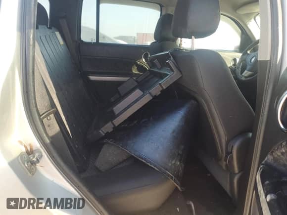 2010 Chevrolet HHR 1LT z VIN 3GNBABDB8AS567393, wystawiony jako Copart lot #75353944 z przebiegiem Nie podano mil oraz Nie do naprawy • Non repairable. Historia ofert i sprzedaży dostępna na DreamBid. Obrazek 10.