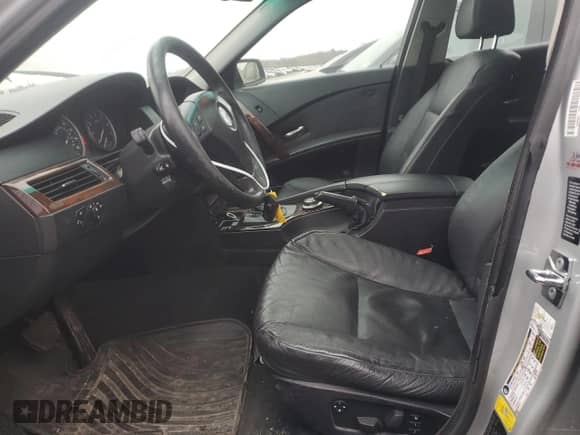 2007 BMW 5 Series z VIN WBANF33567CW70932, wystawiony jako Copart lot #47114945 z przebiegiem 193 522 mil mil oraz Szkoda całkowita • Salvage title. Historia ofert i sprzedaży dostępna na DreamBid. Obrazek 7.