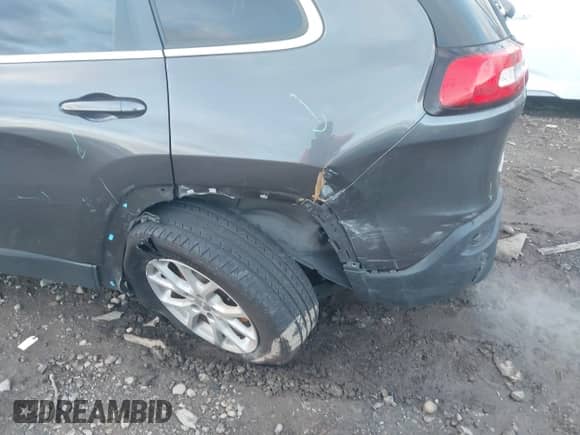 2016 Jeep Cherokee Latitude с VIN 1C4PJMCB4GW141886, выставлен на аукционе IAAI как лот 41215064 с пробегом 122 794 миль миль и . История ставок и продаж доступна на DreamBid. Изображение 6.
