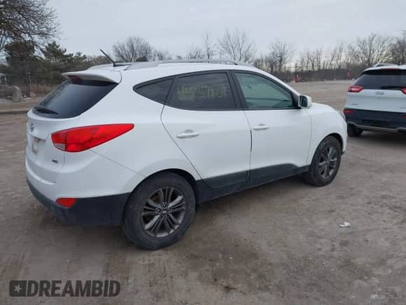 2014 Hyundai Tucson Walking Dead Edition с VIN KM8JUCAGXEU915410, выставлен на аукционе IAAI как лот 41537801 с пробегом 168 919 миль миль и . История ставок и продаж доступна на DreamBid. Изображение 4.