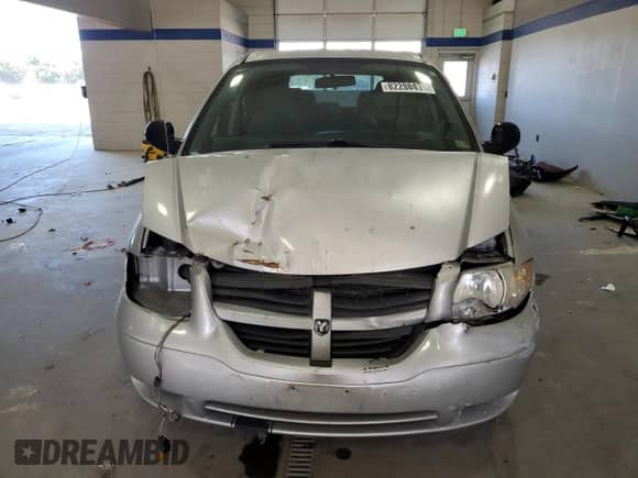 2006 Dodge Caravan SXT with VIN 1D4GP45RX6B512972, listed as a Copart auction lot 82298435 with 175,947 mi miles and Salvage title. Bid and sale history available at DreamBid. Image 5.