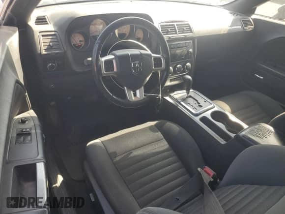 2013 Dodge Challenger SXT с VIN 2C3CDYAG2DH719204, выставлен на аукционе Copart как лот 89696235 с пробегом 157 135 миль миль и Чистый • Clean title. История ставок и продаж доступна на DreamBid. Изображение 8.